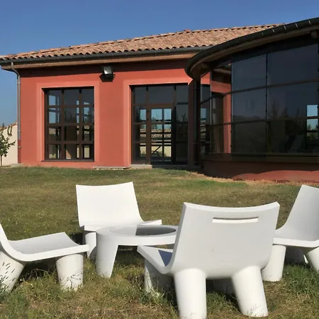 Domaine D'agrippa Valence 3* شاتونوف-سور-ايزير