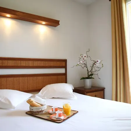 Domaine D'agrippa Valence 3* شاتونوف-سور-ايزير