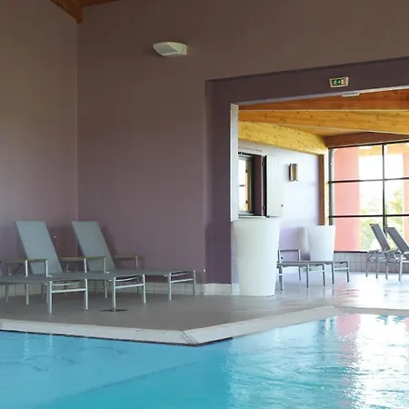 Domaine D'agrippa Valence منتجع شاتونوف-سور-ايزير