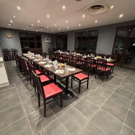 منتجع Domaine D'agrippa Valence 3*